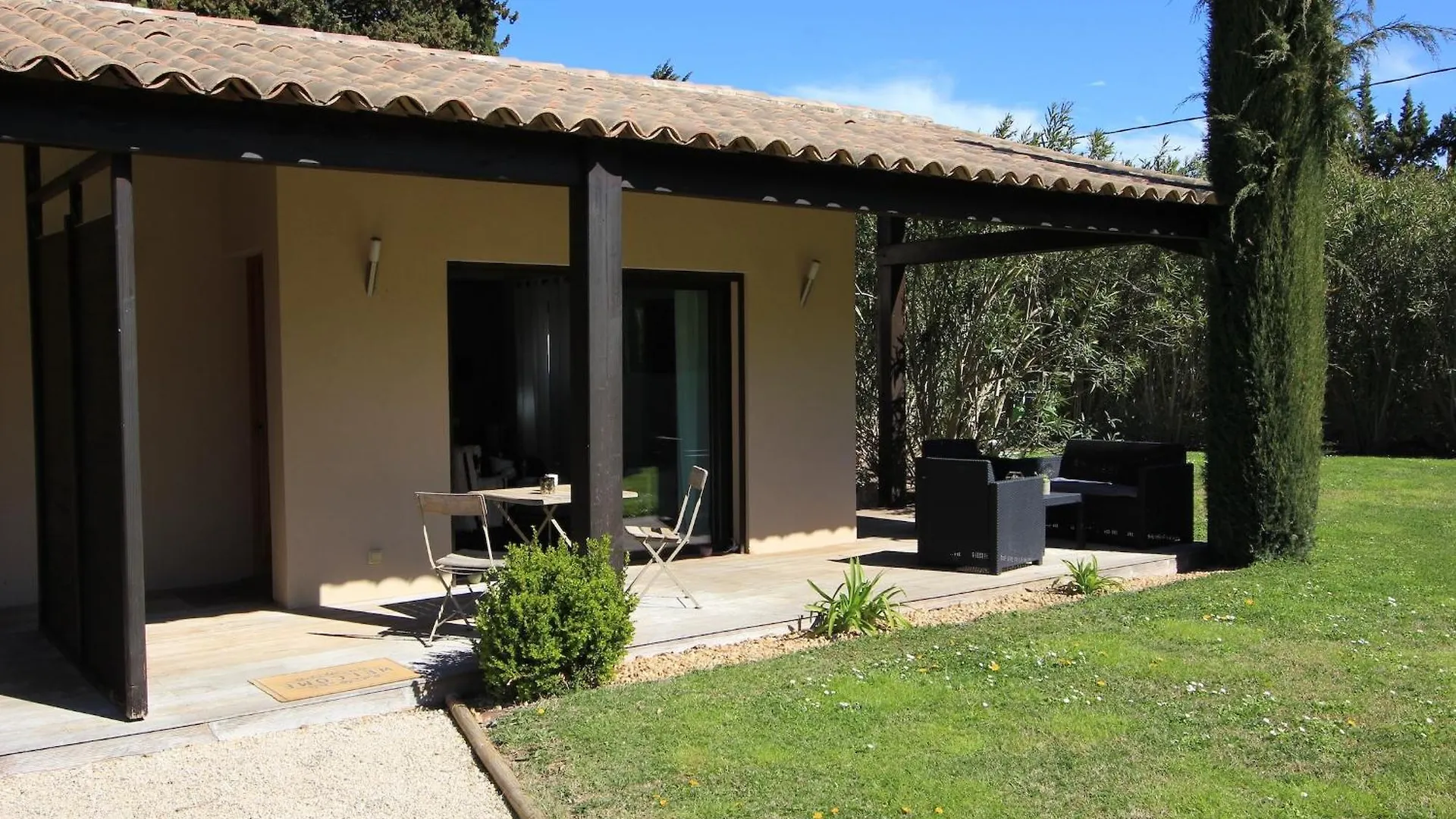 Mas Paloma Bed & Breakfast Rognonas