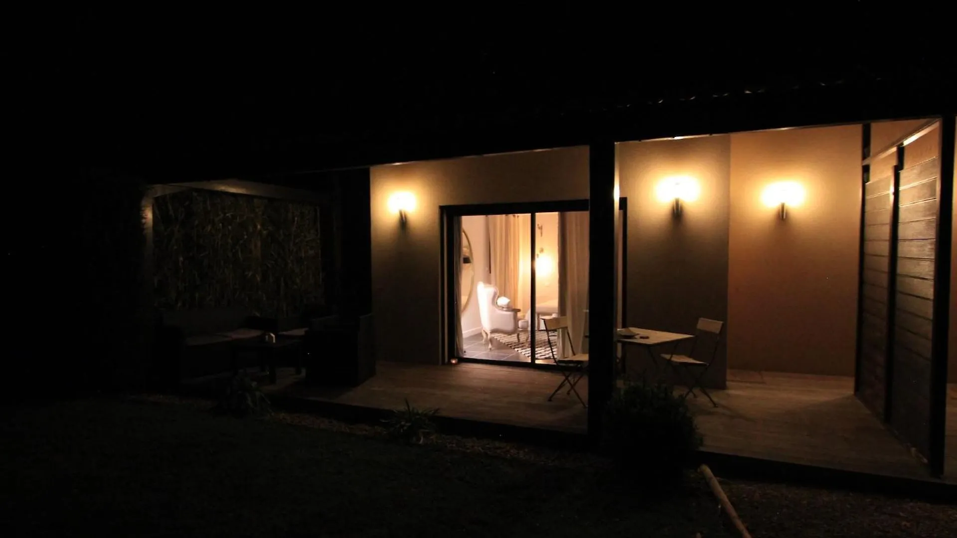 Mas Paloma Bed & Breakfast Rognonas France